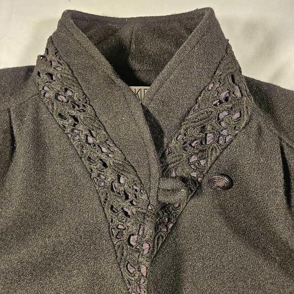 Julia Klein 3 Button Black Pea Coat with Lace Collar Vintage with Shoulder Pads - Picture 8 of 13
